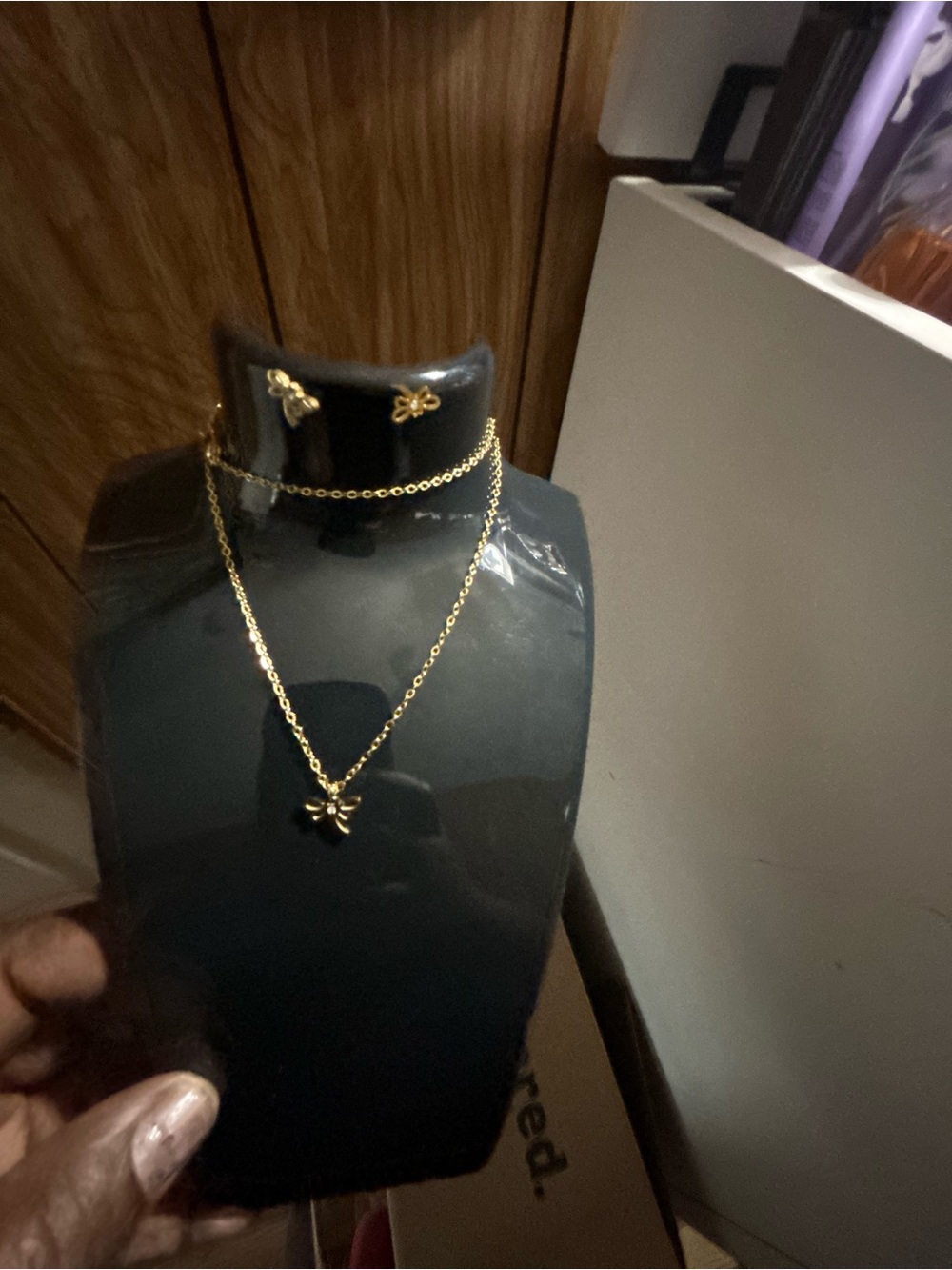 Gold-Tone Bee Pendant Necklace & Stud Earrings Set – Women’s Fashion Jewelry